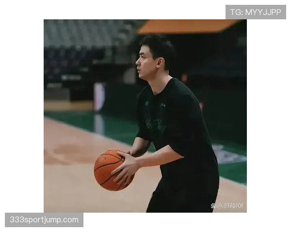 赵继伟球场上像定时器,出门拎的包一看就不是咱能懂的世界 赵继伟球场上像定时器,出门拎的包一看就不是咱能懂的世界